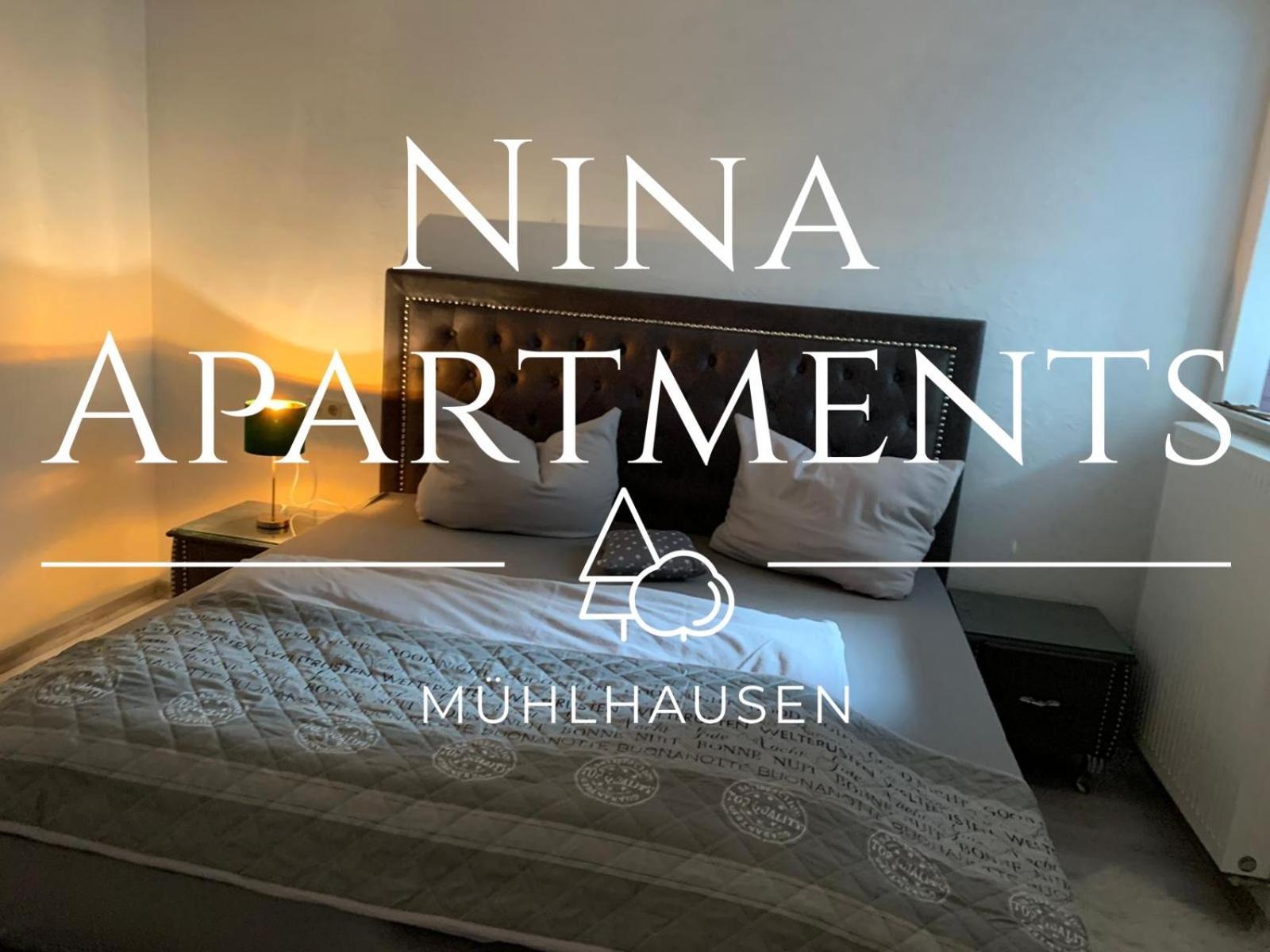 Deluxe Zimmer mit Kingsize-Bett